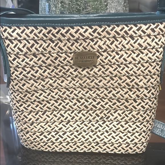 El Market (Colombia)Blue and Tan Woven Women's Bag. - Picture 2 of 5
